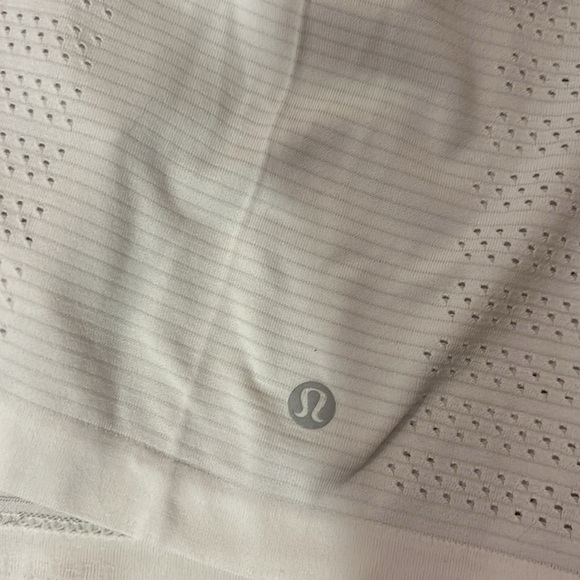lululemon top - Picture 6 of 9